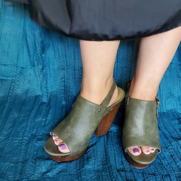 Guess Olive Green Open Toe Heels Size 10 - Picture 3 of 6